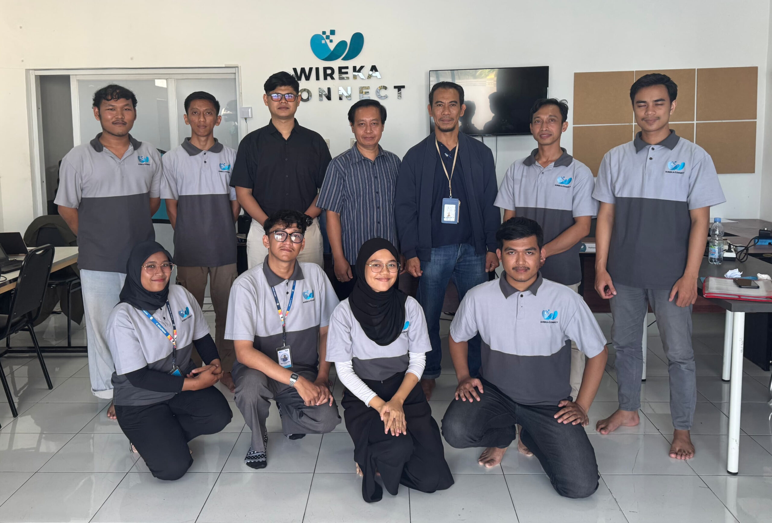 Suasana kerja di Wireka Teknologi